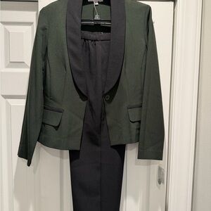 Danny & Nicole Green and Black women’s pantsuit